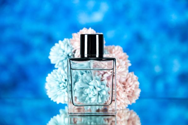 Découvrez les meilleurs parfums dupes d'azzaro à petit prix