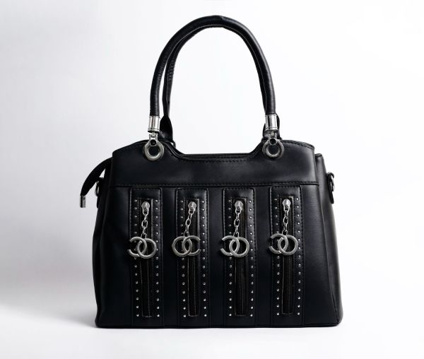 Le sac à main noir : un accessoire incontournable pour toutes