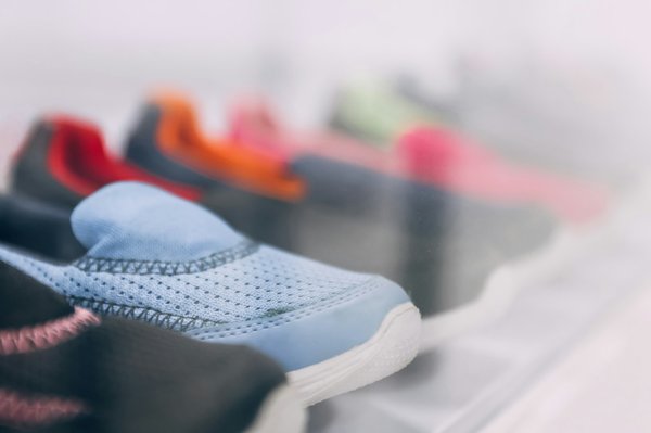 Baskets vegan et recyclées : des accessoires stylés et écologiques